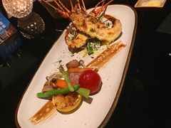 香焗龙虾配自制黑松露酱-上海苏宁宝丽嘉酒店·Cafe Bellagio西餐厅
