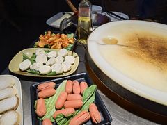 汉白玉石板烧-冰冰龙虾·江湖菜·花园江景餐厅