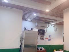 -堂瓦里·33年传统赣菜(第一街区店)