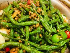 肉碎沙煲豆角-上关雪東北菜(中房金谊店)