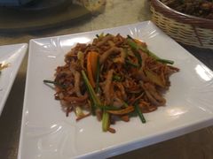 虫草花炒肉丝-十三姨工厨顺德美食·宴会·团餐(天河北路店)