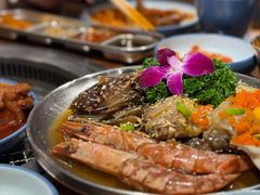 -明洞阿姨·韩式酱蟹烤肉·创意料理(三元桥店)