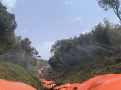 -雪山彩虹谷景区