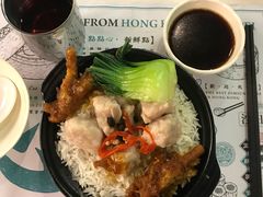 排骨凤爪煲仔饭-点点心点心专门店(湾仔店)