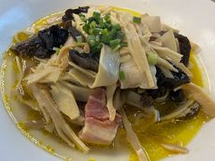 鸡汁咸肉煮嫩笋-二泉园老菜馆·百年无锡菜
