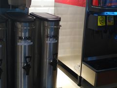 -The Habit Burger Grill 哈比特汉堡(爱琴海店)