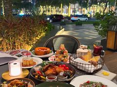 -Mogul Eatery·大亨餐酒馆