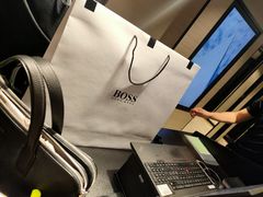 -文艺复兴百货(米兰大教堂广场店)