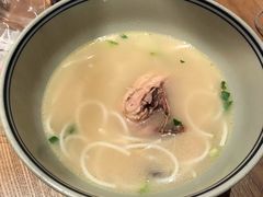 -刀小蛮半只鸡过桥米线(家乐福四元桥店)
