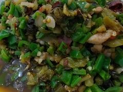 酸菜兔-钟云山鲜鱼蛋