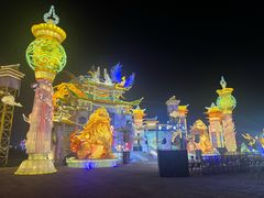 -淄博花灯齐彩城