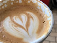 牛奶咖啡-UNI UNI(环亚凯瑟琳店)