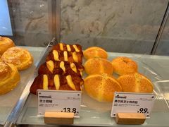 奥尔良芝士肉肉包-燃厚蛋糕(卓展中信城店)