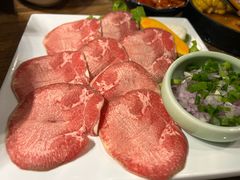 厚切牛舌-山居屋炭火烧肉(厚街万达店)