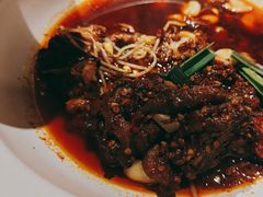 -野山舂·贵州现舂酸汤火锅(鸿通城店)