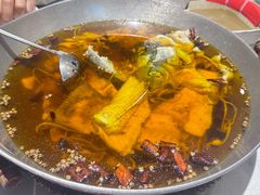-鑫巴蜀小镇 · 水煮鱼专研店(玉桥店)