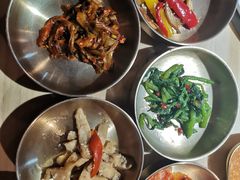 十道正宗韩国小菜-金顺韩式烤肉·网红烤肉店(广利路店)