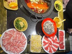 -宽板凳老灶火锅(台湾街店)