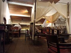 -Cuc Gach Quan Restaurant