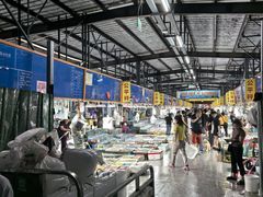 -霞涌市场海鲜摆卖区