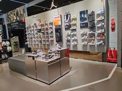 -NIKE品牌体验店(金源新燕莎店)