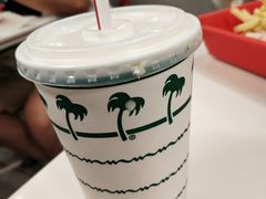 奶昔-In-N-Out Burger(Hollywood)