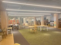 -漕河泾街道图书馆(漕河泾社区文化活动中心店)