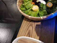 -尚尚仙·酸汤猪手·猪肚鸡火锅(华联万柳购物中心店)