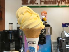 香草冰淇淋-全家便利店(法华寺街店)