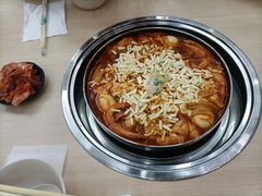 -三清洞摩西韩式年糕火锅(威高广场店)