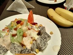 水果沙拉-华美达酒店-无国界自助餐厅