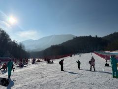 -亚布力新体委滑雪场