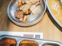 -青瓦炭韩潮烤肉(花园道店)
