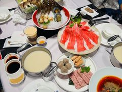 -红鼎豆捞·非遗鲍皇汤火锅(宝丰路店)