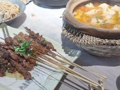 -巴厘龙虾·榜首油焖大虾(音乐学院·沿江酒馆店)