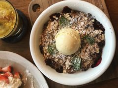 -ROAST coffee & eatery