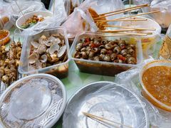 -梁老三麻辣鸡头(汝河小区店)