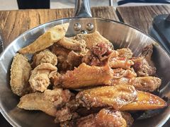 原味炸鸡和酱油鸡双拼-MI WU FACTORY米屋美食工厂餐厅(绿地店)