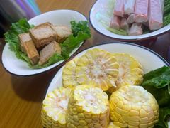 -虾弄弄海派小龙虾·牛羊蝎子火锅