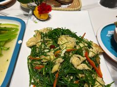 -三江源美食城