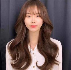 -变画·发型STUDIO