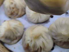 蟹黄汤包-食惠里小笼包面馆(越秀店)