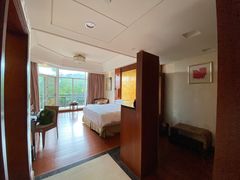 -东莞塘厦三正半山温泉酒店·沙利文西餐厅