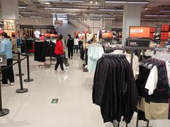 -王府井奥莱临潼小镇(临潼店)