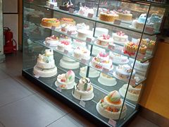 面包甜点陈列柜-金凤成祥(白广路店)