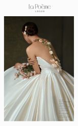 -乐派诗婚纱摄影