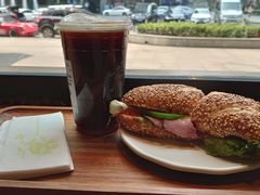 -星巴克臻选(南京艾尚天地店)