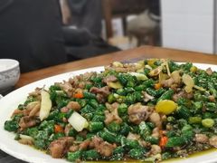 特色尖椒兔-江湖黑大兔(杨家坪店)