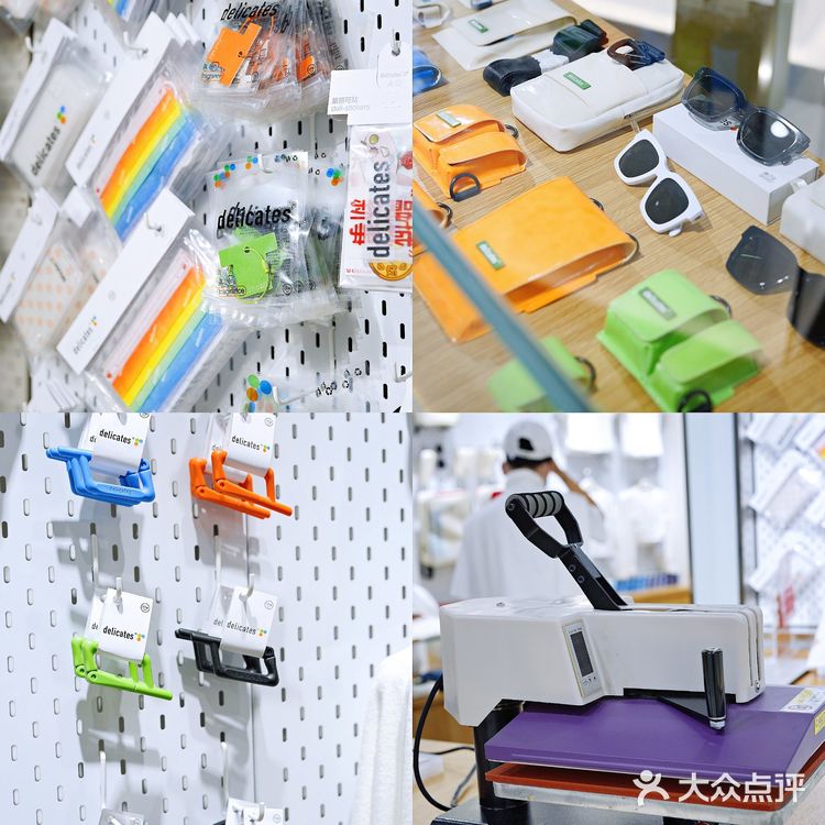 白T品牌西南首店|一整面墙全是白色T恤 还能定制噢