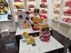 零售区-GODIVA(宁波来福士店)